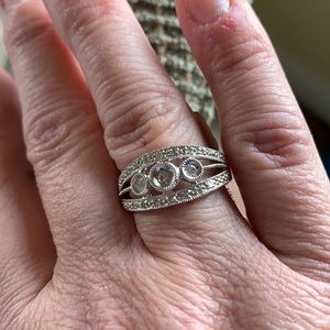 .25 10k white gold ring